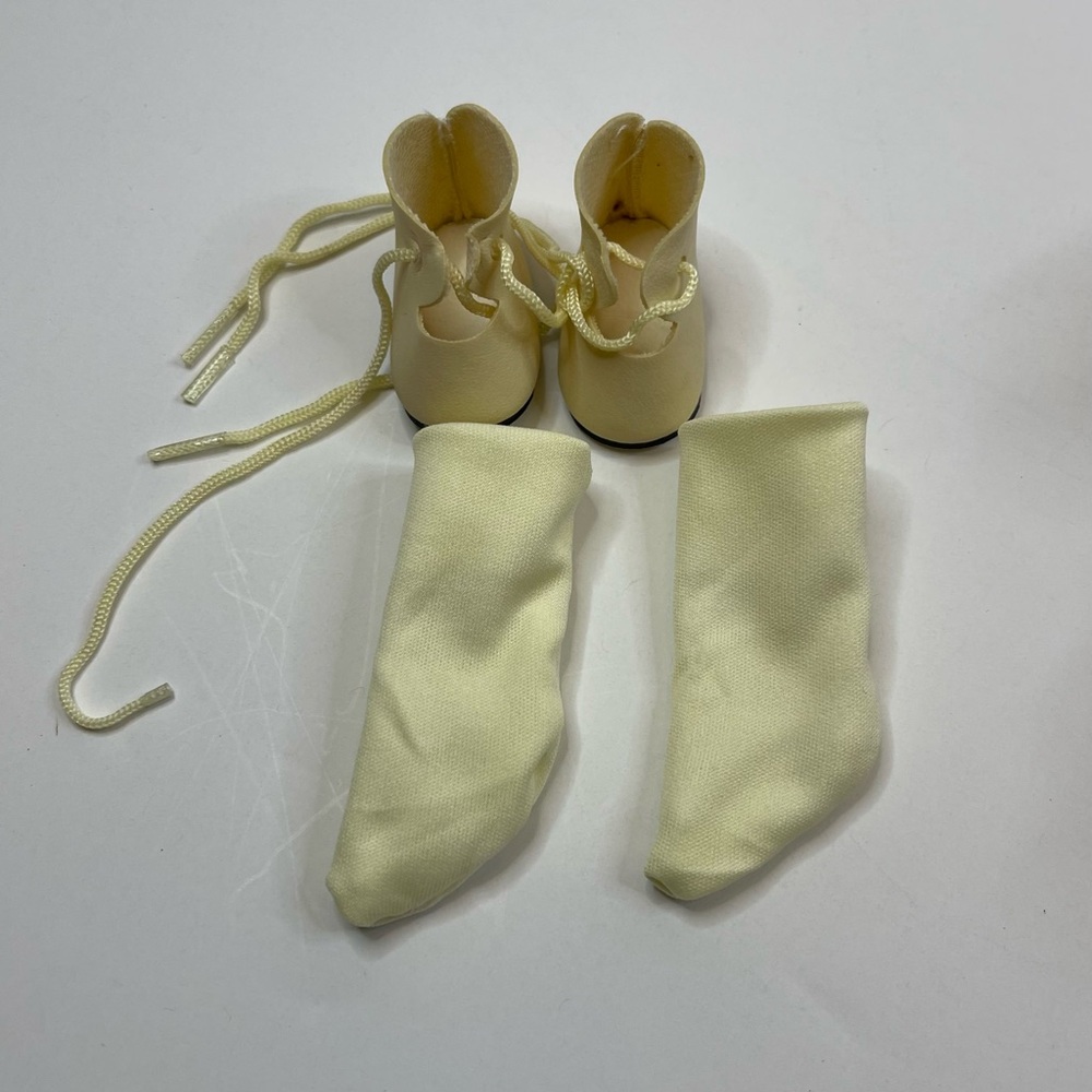 11” Porcelain / Bisque Doll - Picture 13 of 13